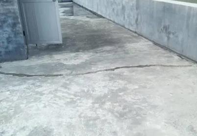 宽甸楼顶漏水维修公司分享下如何解决卫生间隐蔽部位漏水的问题?